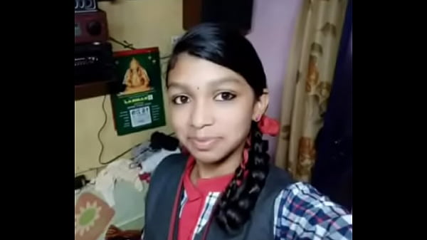 Tamil Teen Girl Pavithra Remove Her Uniform – KamaBaba